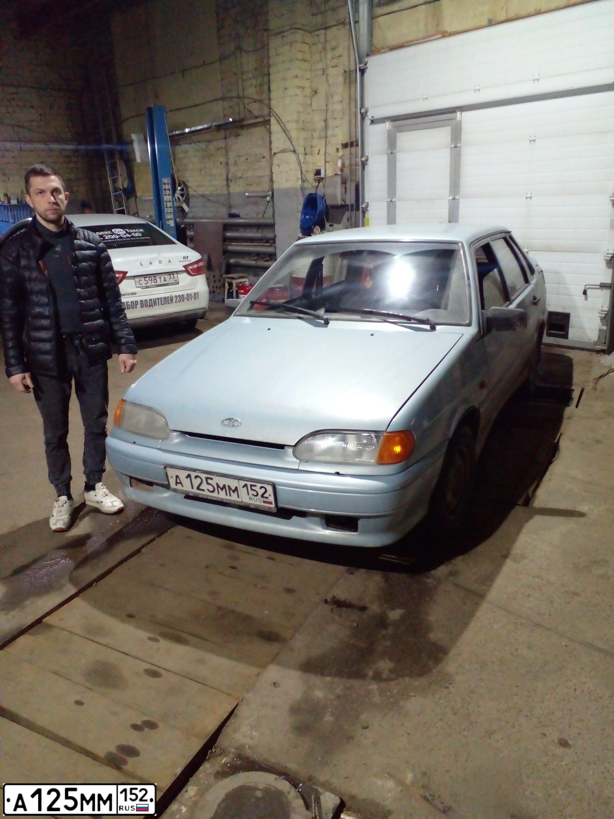 Фото автомобиля LADA 2115, 2005 — госномер Т147ЕК181. Цвет: ЖЕЛТО-ГОЛУБОЙ