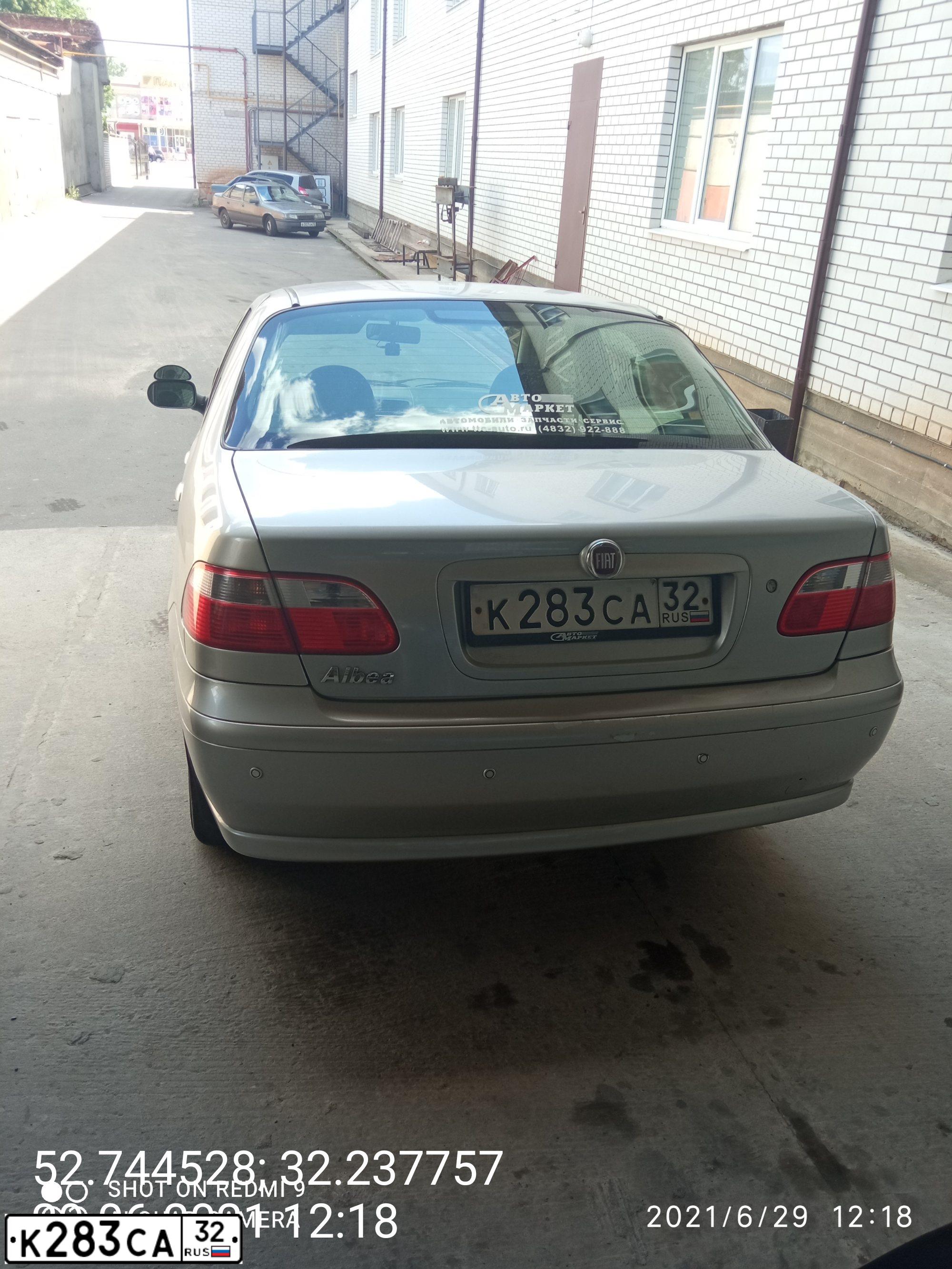 Фото автомобиля FIAT ALBEA, 2010 — госномер О980МК32. Цвет: СЕРЫЙ СТАЛЬНОЙ