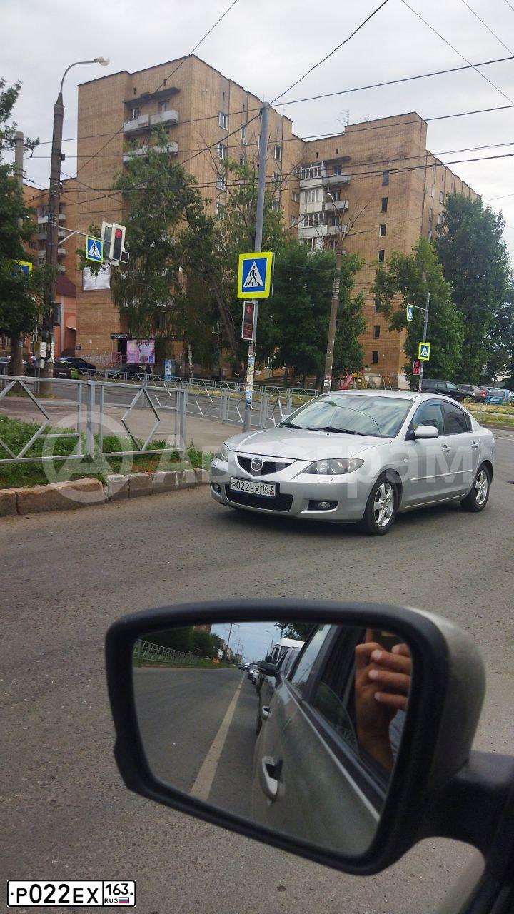 Фото автомобиля MAZDA 3, 2006 — госномер В612РУ18. Цвет: СЕРЕБРИСТЫЙ