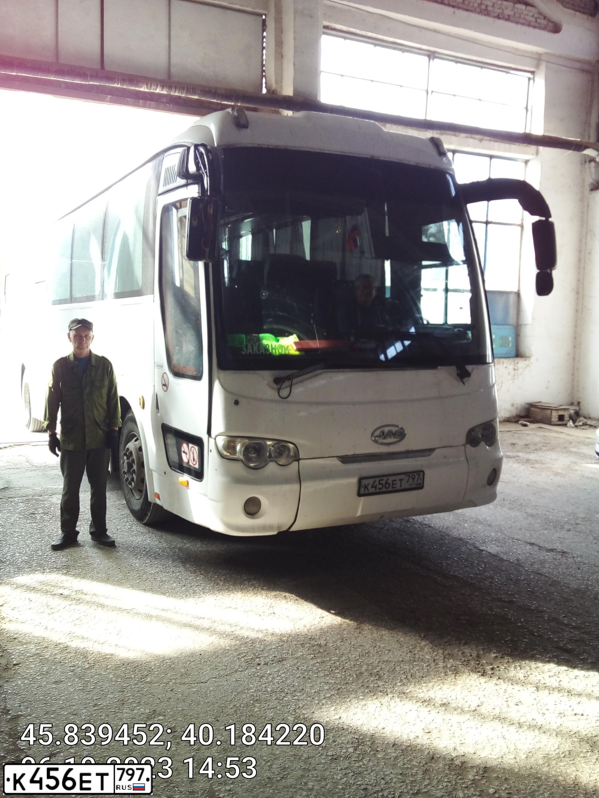 Фото автомобиля JAC HK6120, 2011 — госномер В265КМ193