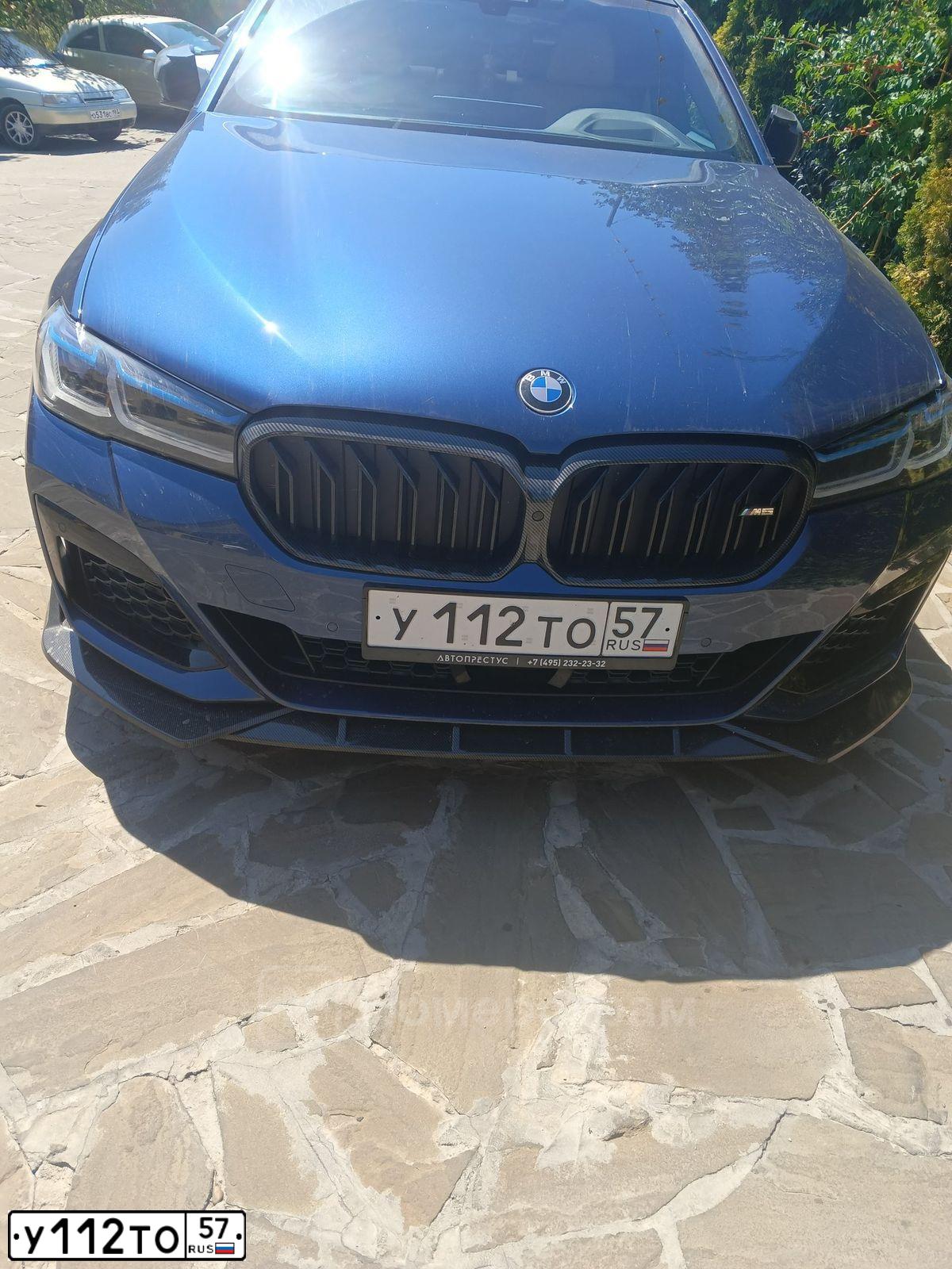 Фото автомобиля BMW SERIE 5, 2020 — госномер У112ТО57. Цвет: синий