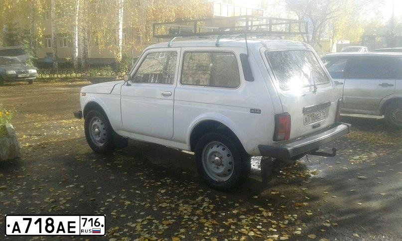 Фото автомобиля LADA 2121 NIVA, 1997 — госномер А718АЕ716. Цвет: Белый