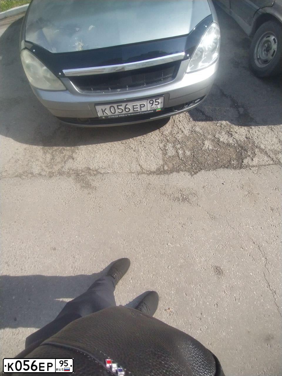 Фото автомобиля LADA 2170 PRIORA, 2007 — госномер К056ЕР95. Цвет: СЕРО-ЗЕЛЕНЫЙ