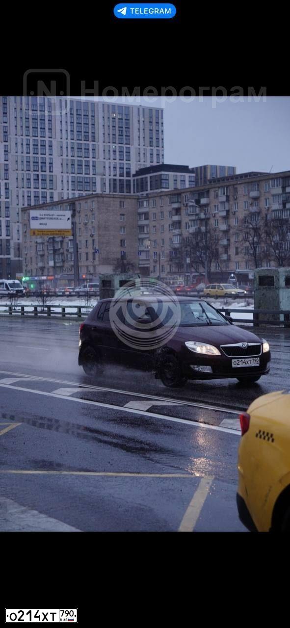 Фото автомобиля SKODA FABIA, 2010 — госномер Н343КЕ77. Цвет: ВИШНЕВЫЙ ТЕМНЫЙ