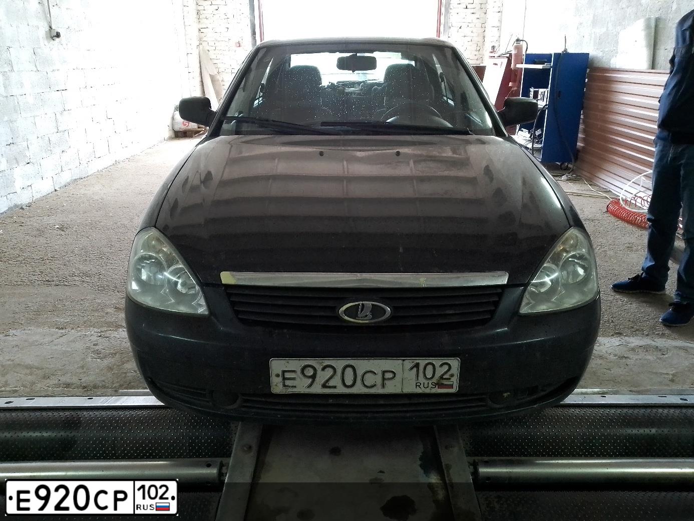 Фото автомобиля LADA 2170 PRIORA, 2008 — госномер Е920СР102. Цвет: СИНЕ-ЧЕРНЫЙ