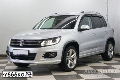 Фото автомобиля VOLKSWAGEN TIGUAN, 2016 — госномер Е080ОТ702. Цвет: Серебристый