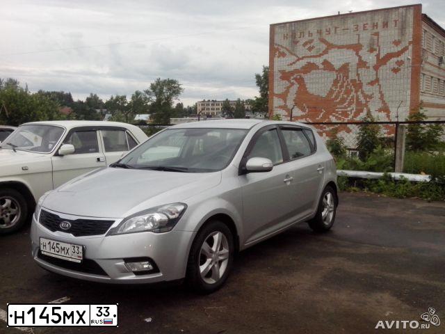 Фото автомобиля KIA CEE'D, 2011 — госномер Р698УМ58. Цвет: СВЕТЛО-СЕРЫЙ