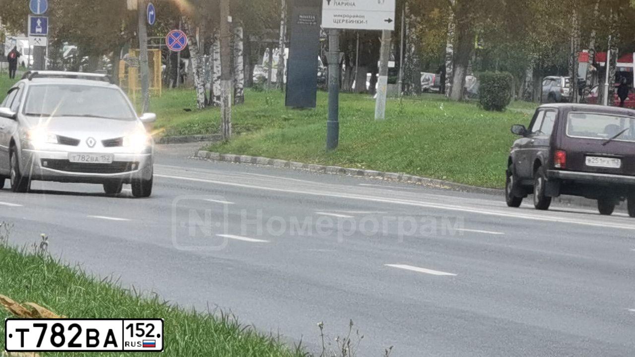 Фото автомобиля RENAULT MEGANE, 2007 — госномер Т782ВА152. Цвет: Светло-Серо-Голубой