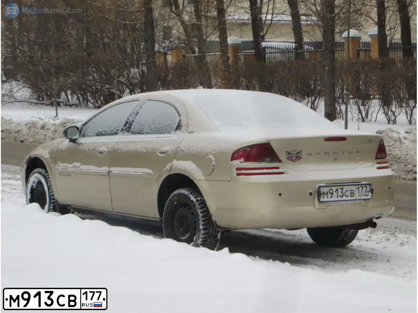 Фото автомобиля DODGE STRATUS, 2001 — госномер М913СВ177. Цвет: ЗОЛОТИСТЫЙ