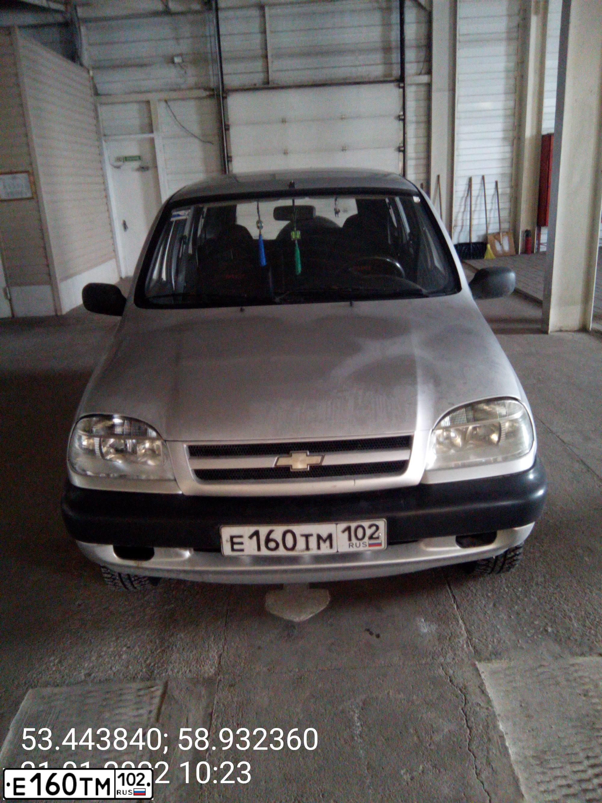 Фото автомобиля CHEVROLET NIVA, 2008 — госномер В973УЕ702