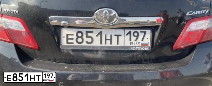 Фото автомобиля TOYOTA CAMRY, 2011 — госномер Е851НТ197. Цвет: ЧЕРНЫЙ