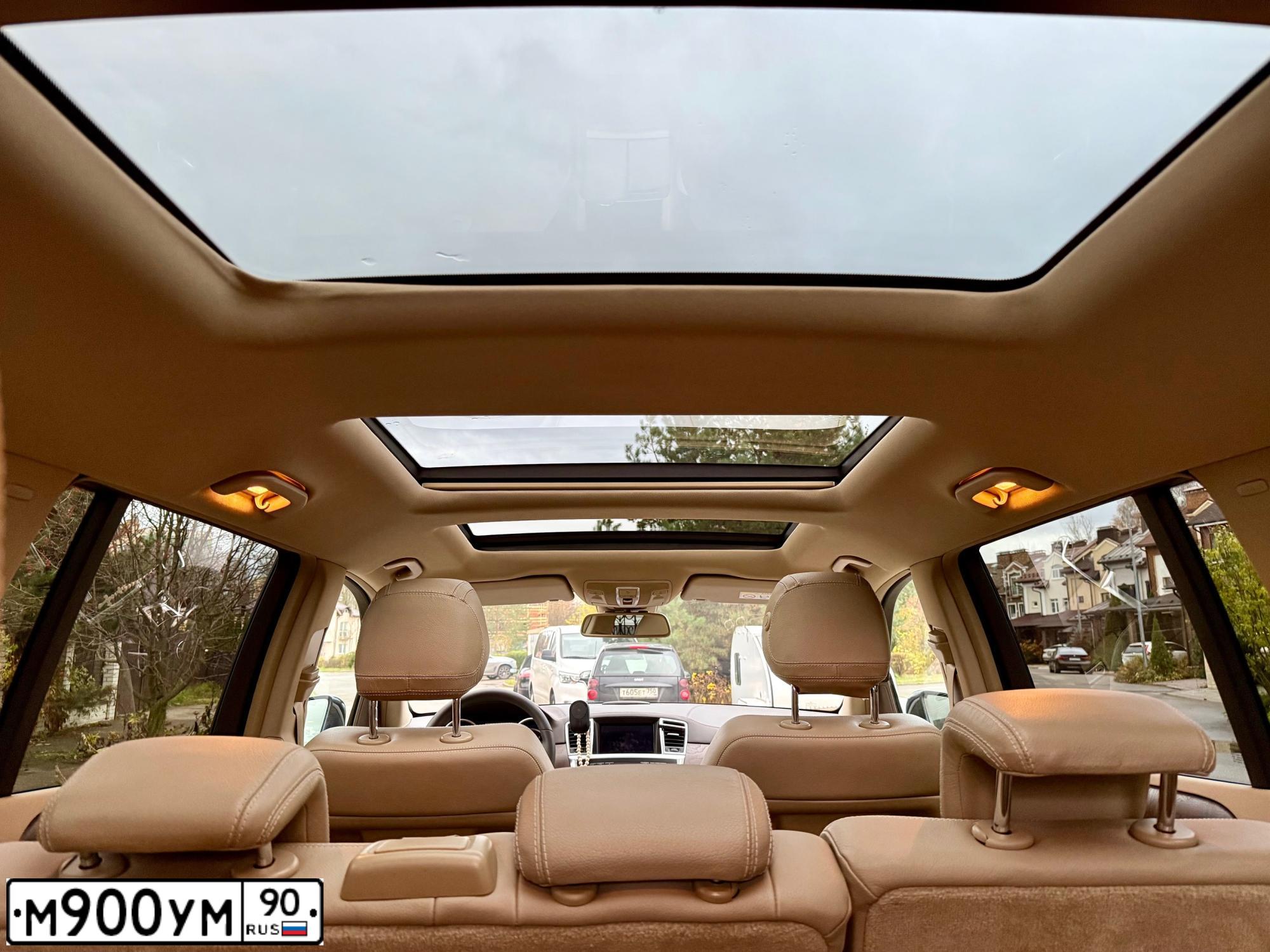 Фото автомобиля MG ZT, 2002 — госномер М900УМ90. Цвет: СЕРЕБРИСТЫЙ