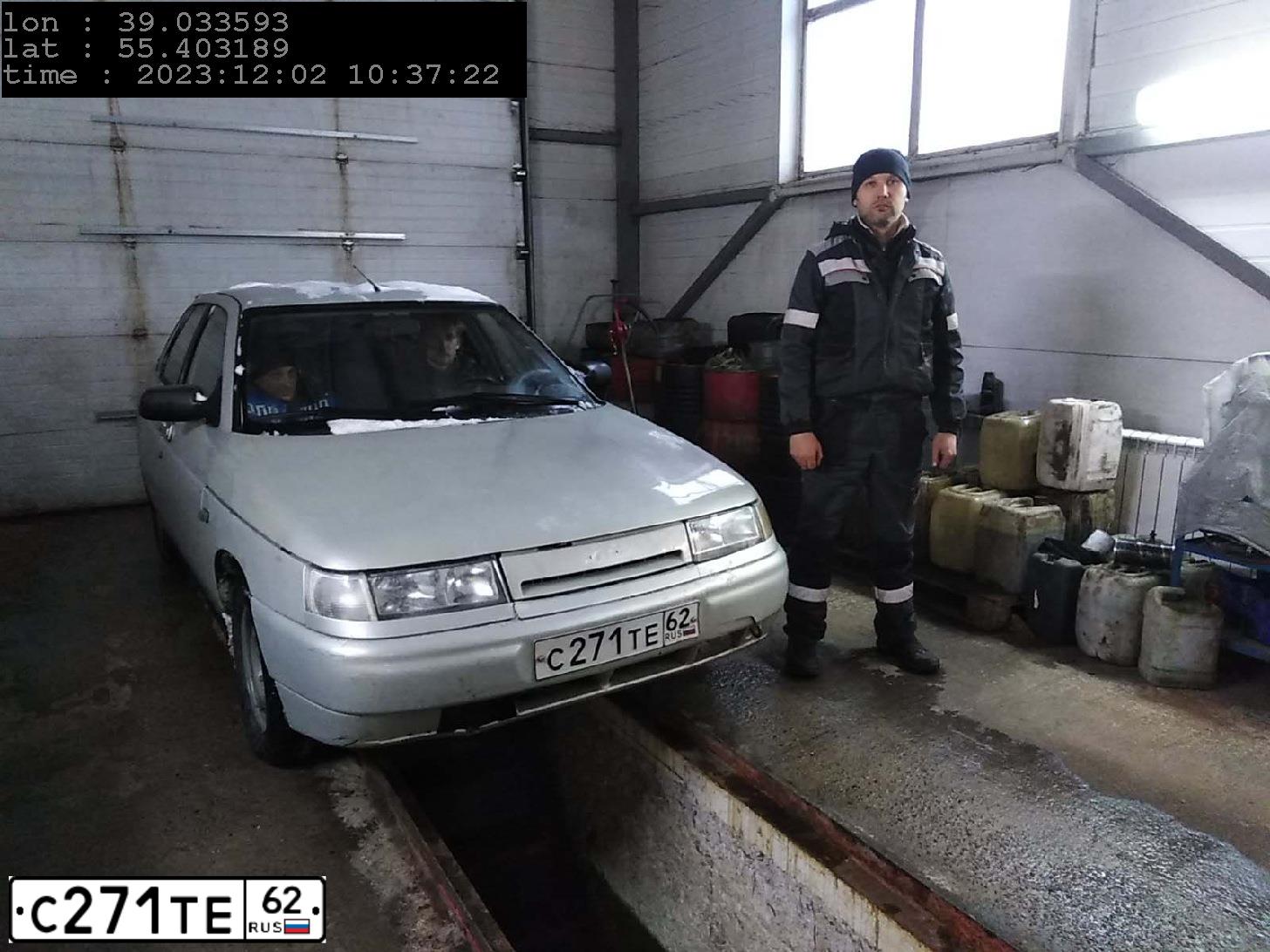 Фото автомобиля LADA 2112 LADA, 2005 — госномер М734СА71. Цвет: МОЛОЧНО-БЕЛЫЙ СЕРЕБРИСТЫЙ