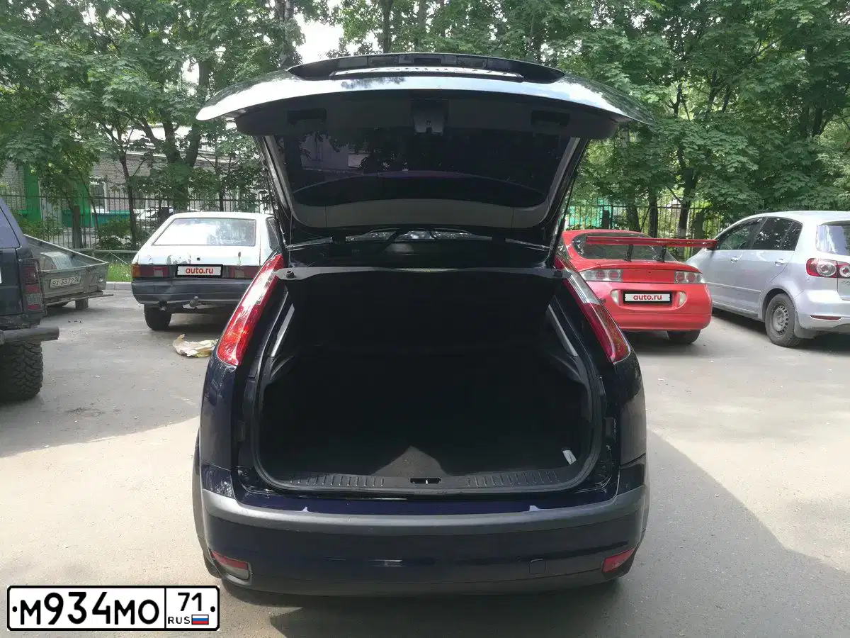 Фото автомобиля NISSAN PATHFINDER, 1993 — госномер М934МО71. Цвет: ЧЕРНЫЙ