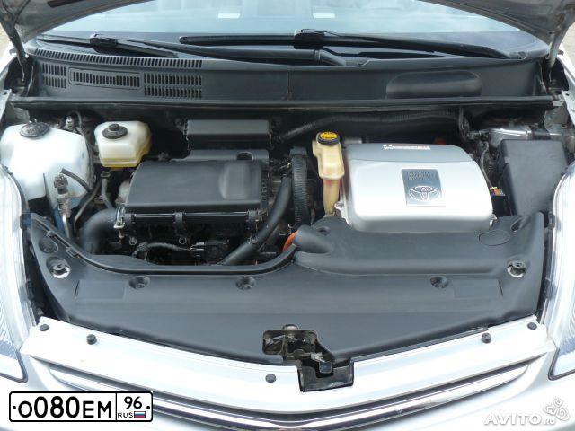 Фото автомобиля TOYOTA PRIUS, 2008 — госномер О080ЕМ96. Цвет: СЕРЕБРИСТЫЙ