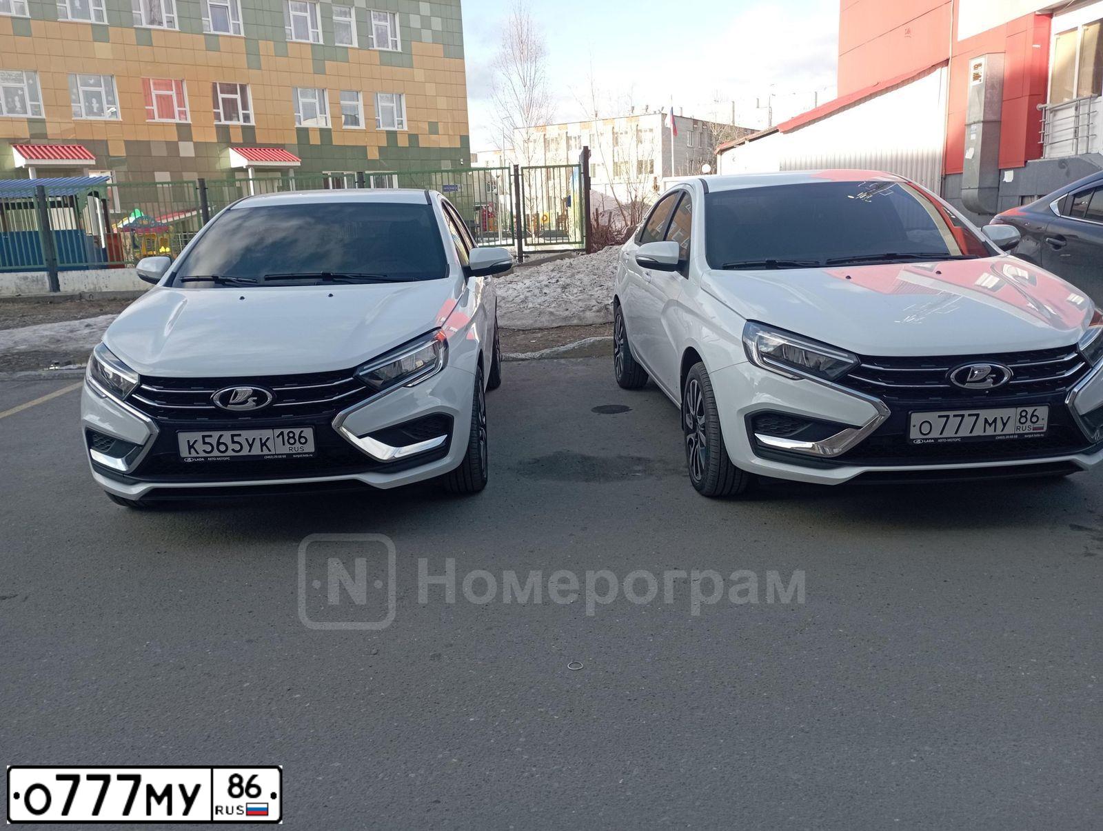 Фото автомобиля TOYOTA LANDCRUISER 200, 2013 — госномер Р841УА05. Цвет: ЧЕРНЫЙ