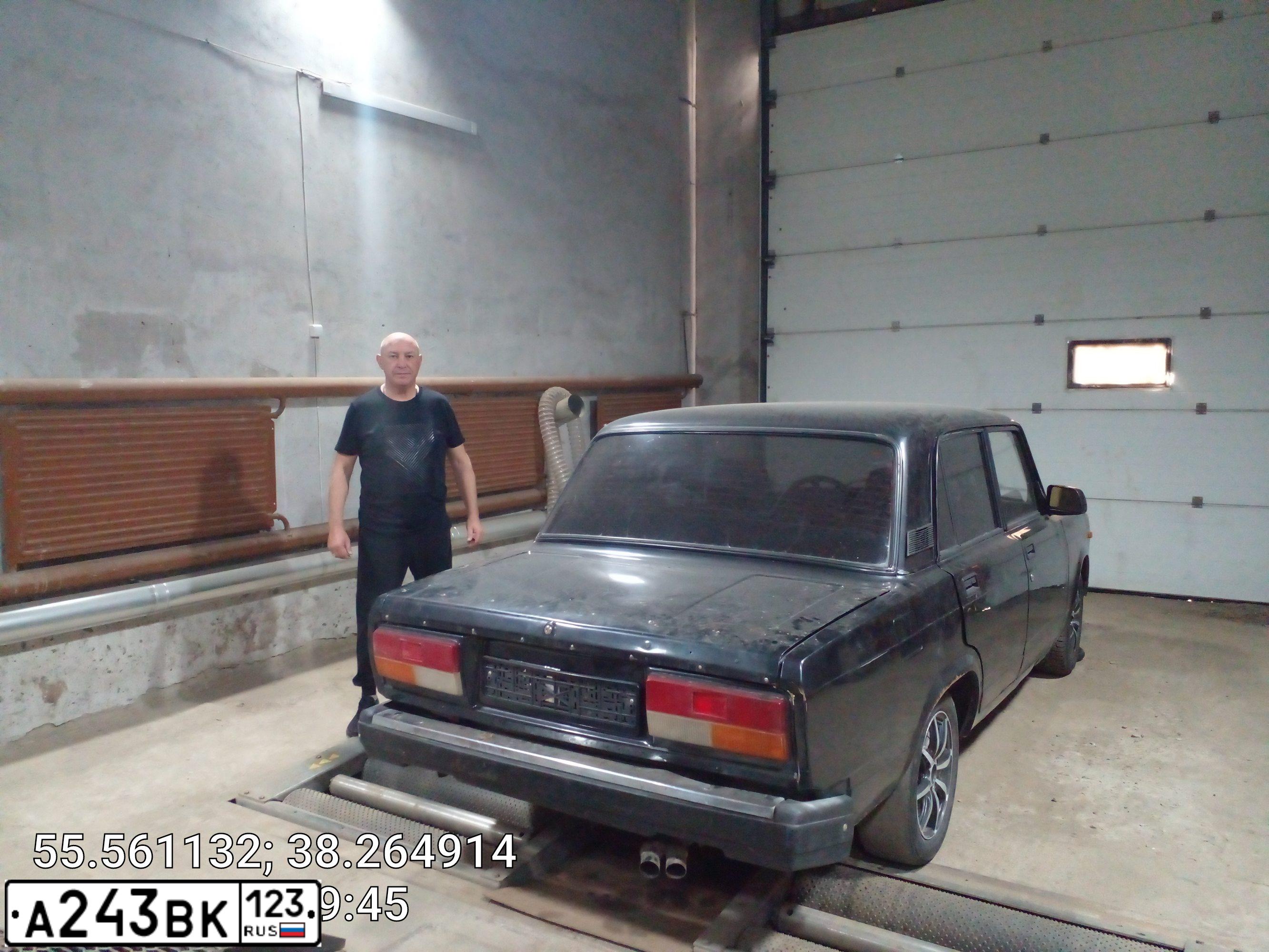 Фото автомобиля LADA 2107 LADA, 2011 — госномер Т571ТВ790. Цвет: серебристо-коричневый
