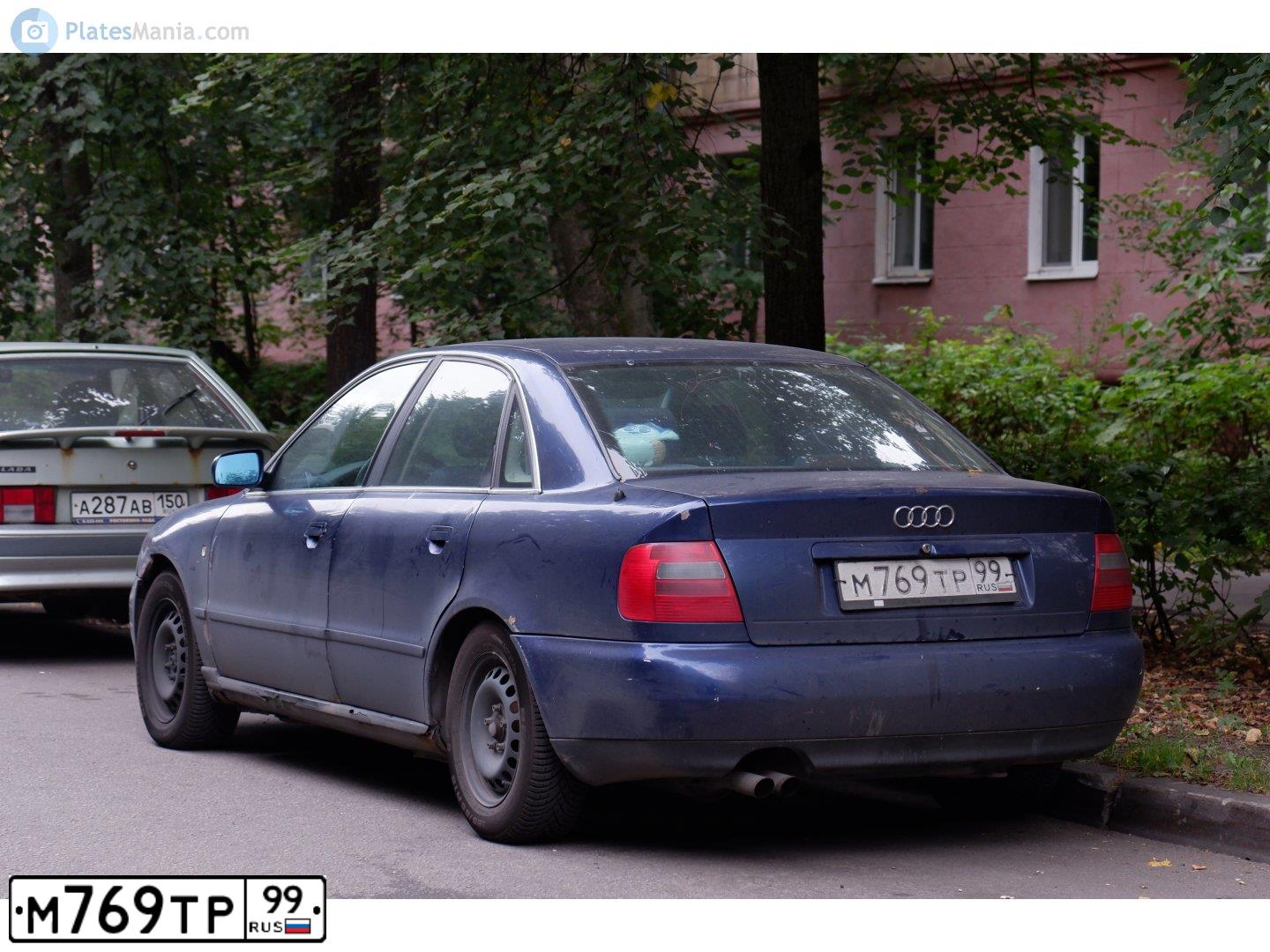 Фото автомобиля AUDI A4, 1999 — госномер М769ТР99. Цвет: синий