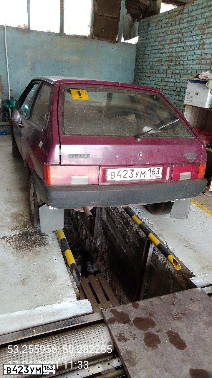Фото автомобиля LADA 2108 SAMARA, 1998 — госномер В423УМ163. Цвет: ТЕМНО БОРДОВЫЙ