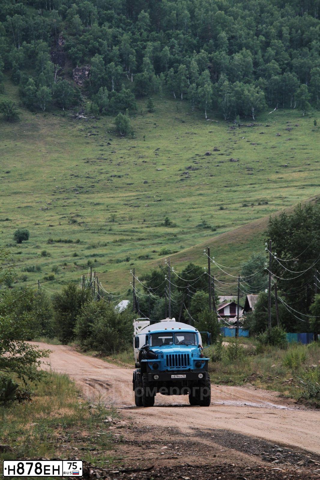 Фото автомобиля URAL 4320 /6X6/, 2006 — госномер Н878ЕН75. Цвет: синий