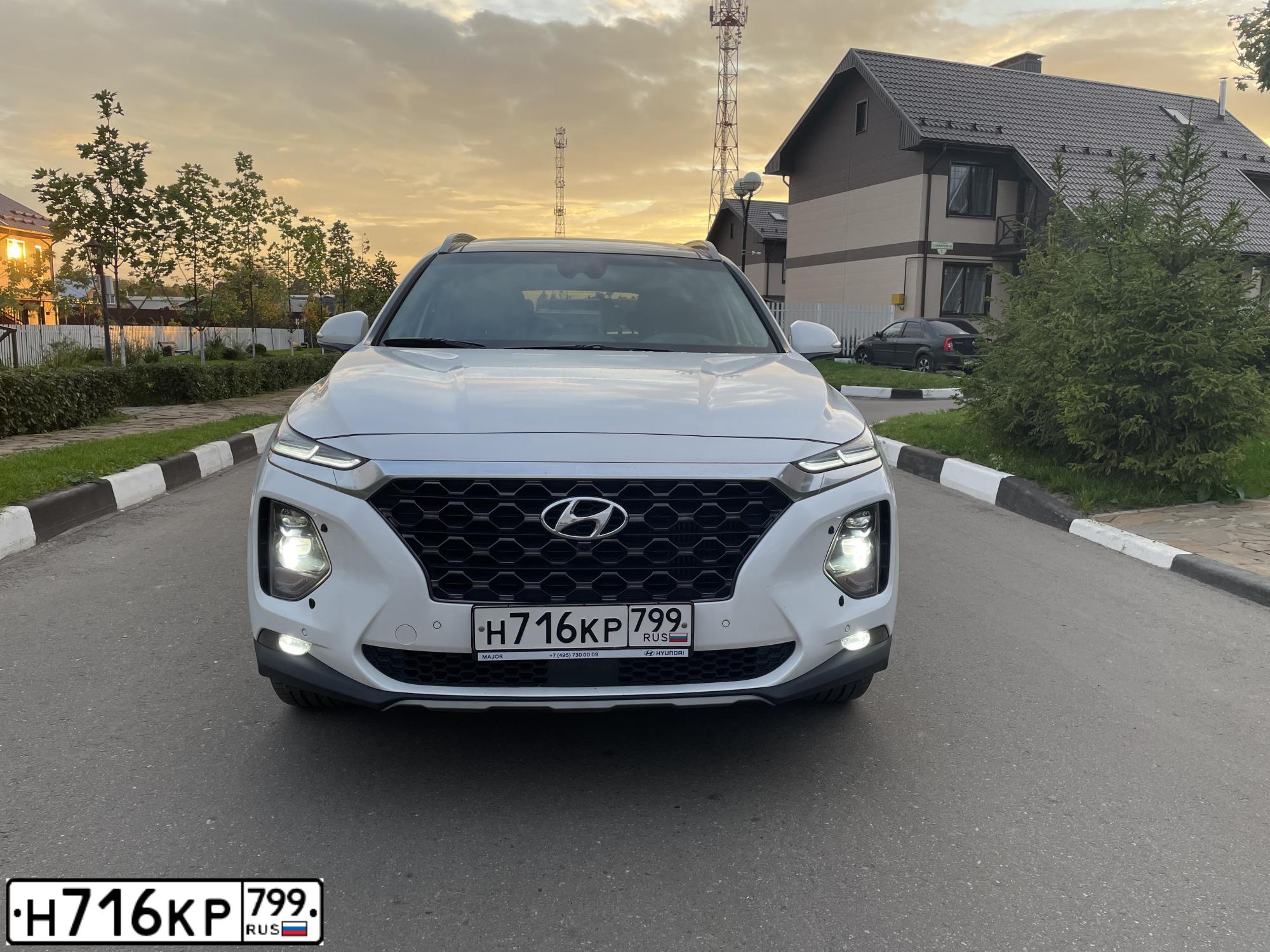 Фото автомобиля HYUNDAI SANTA FE, 2018 — госномер Р054КВ68
