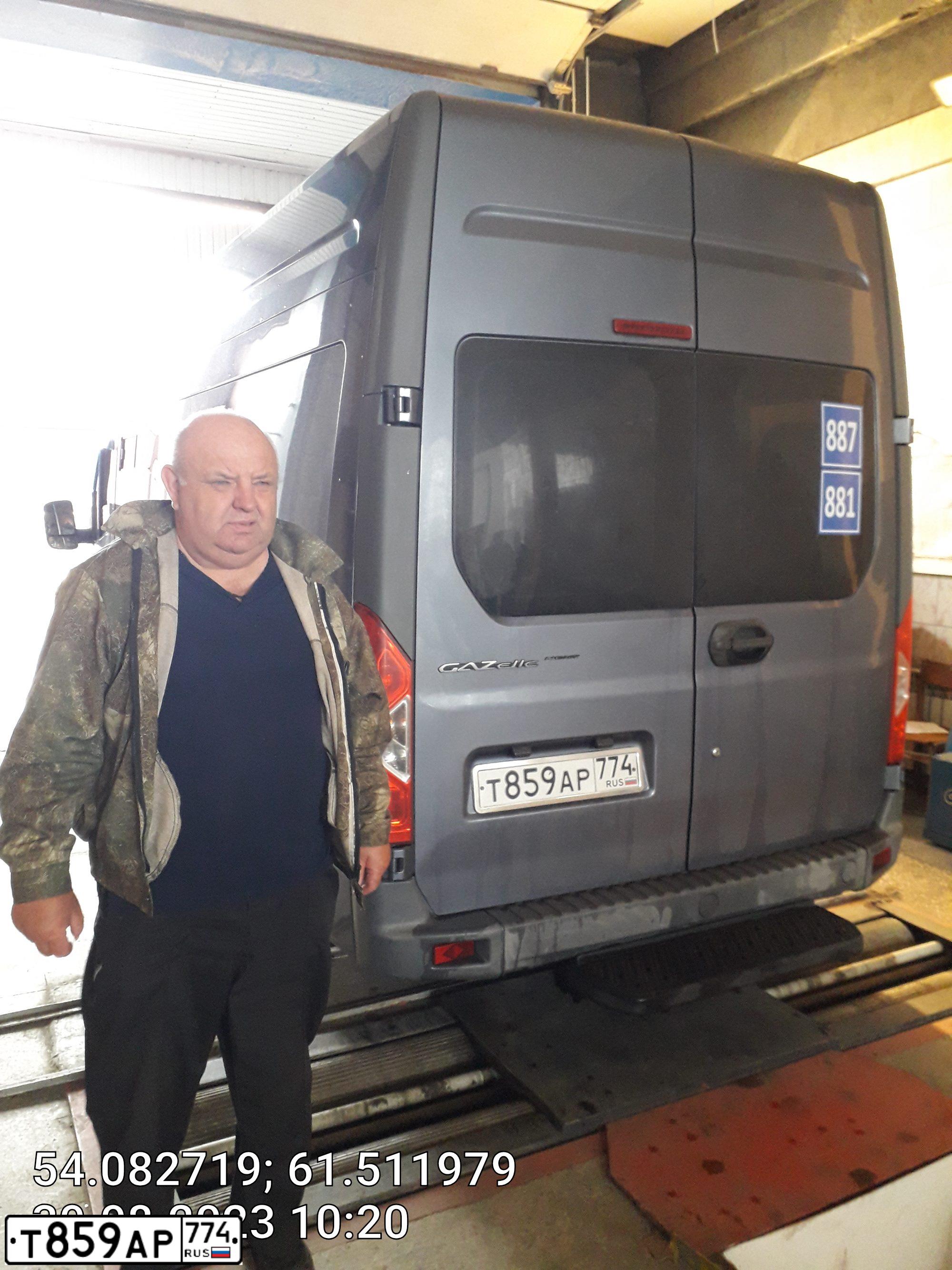 Фото автомобиля GAZ GAZEL NEXT, 2017 — госномер Т859АР774. Цвет: темно-серый