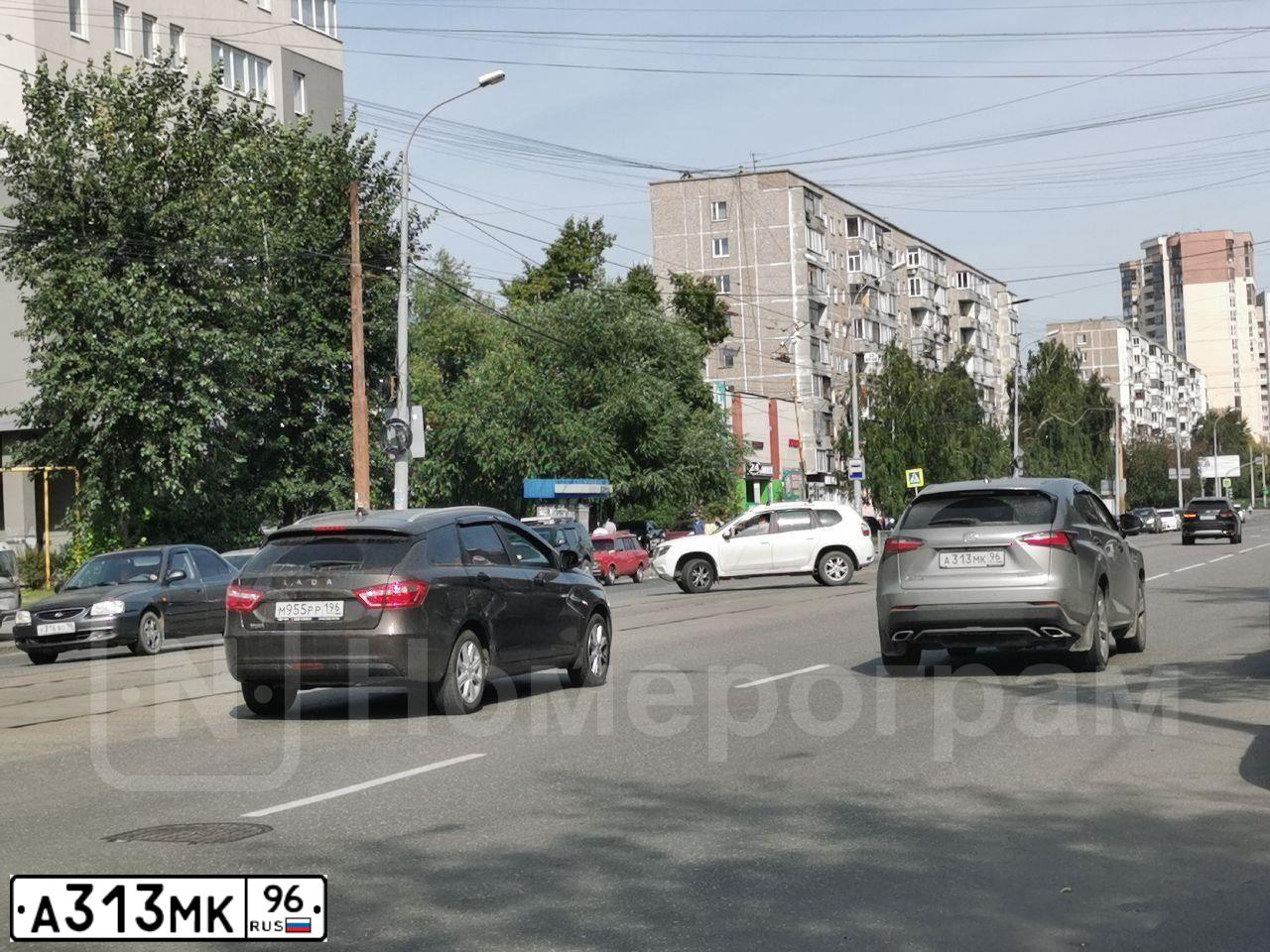 Фото автомобиля LEXUS NX, 2015 — госномер А313МК96. Цвет: СЕРЫЙ