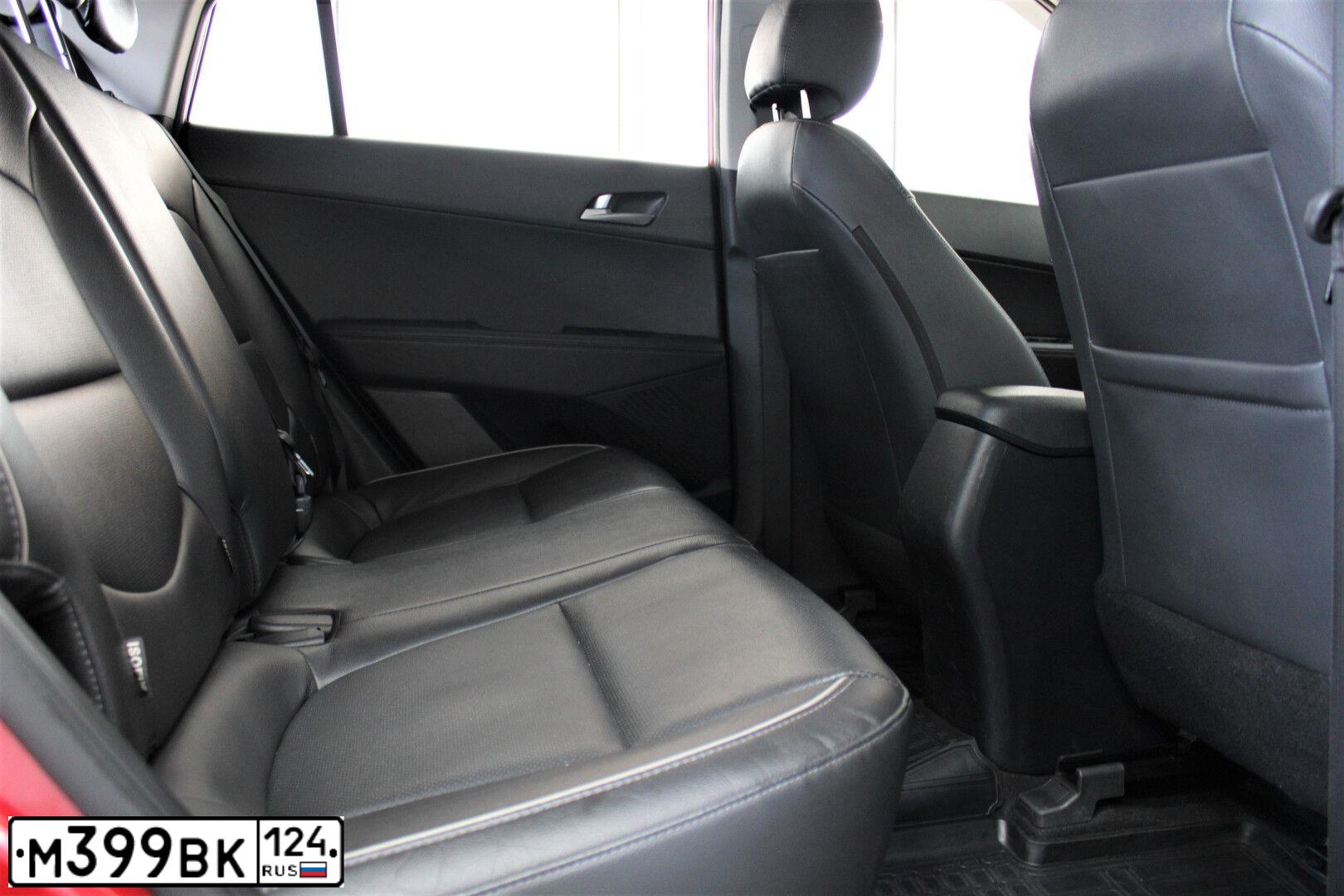 Фото автомобиля HYUNDAI CRETA, 2018 — госномер К883СУ124. Цвет: Красный