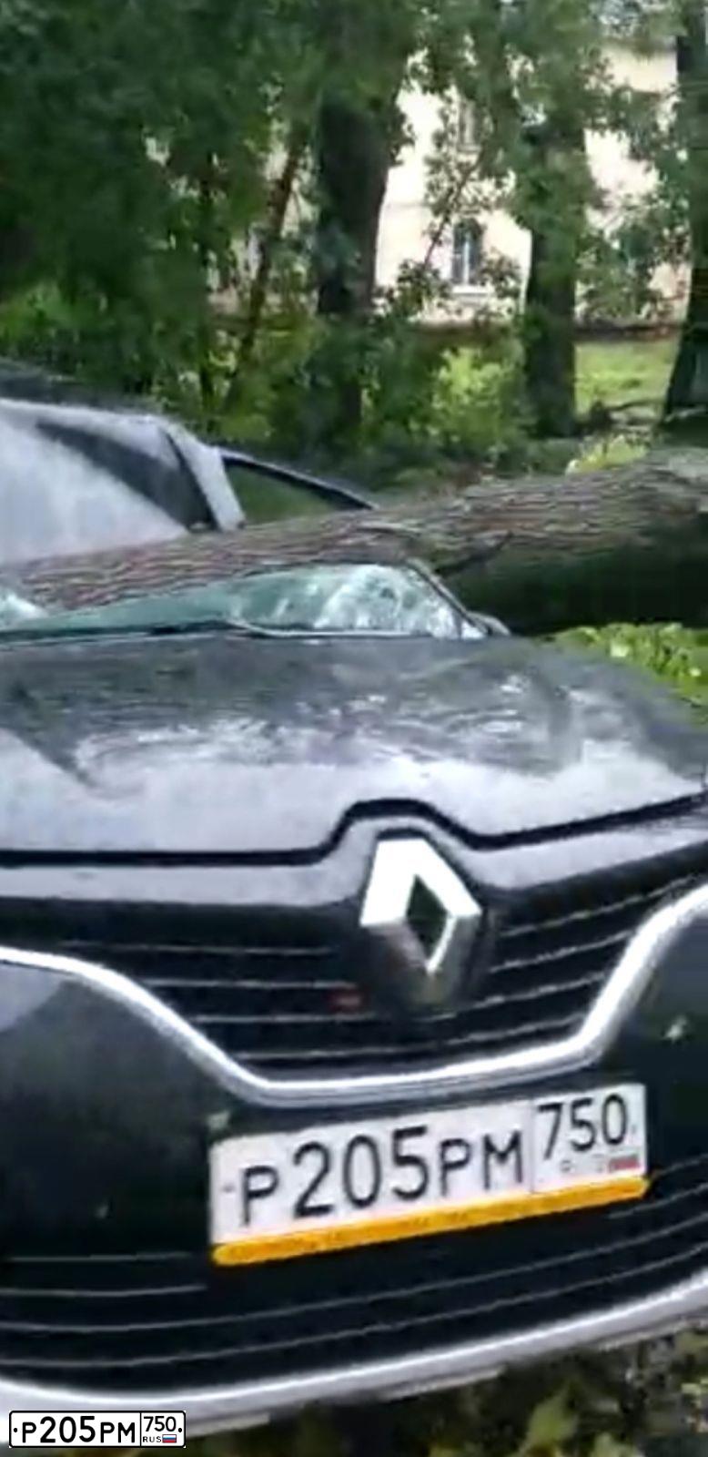 Фото автомобиля RENAULT KAPTUR, 2017 — госномер А232ХК43. Цвет: ЧЕРНЫЙ