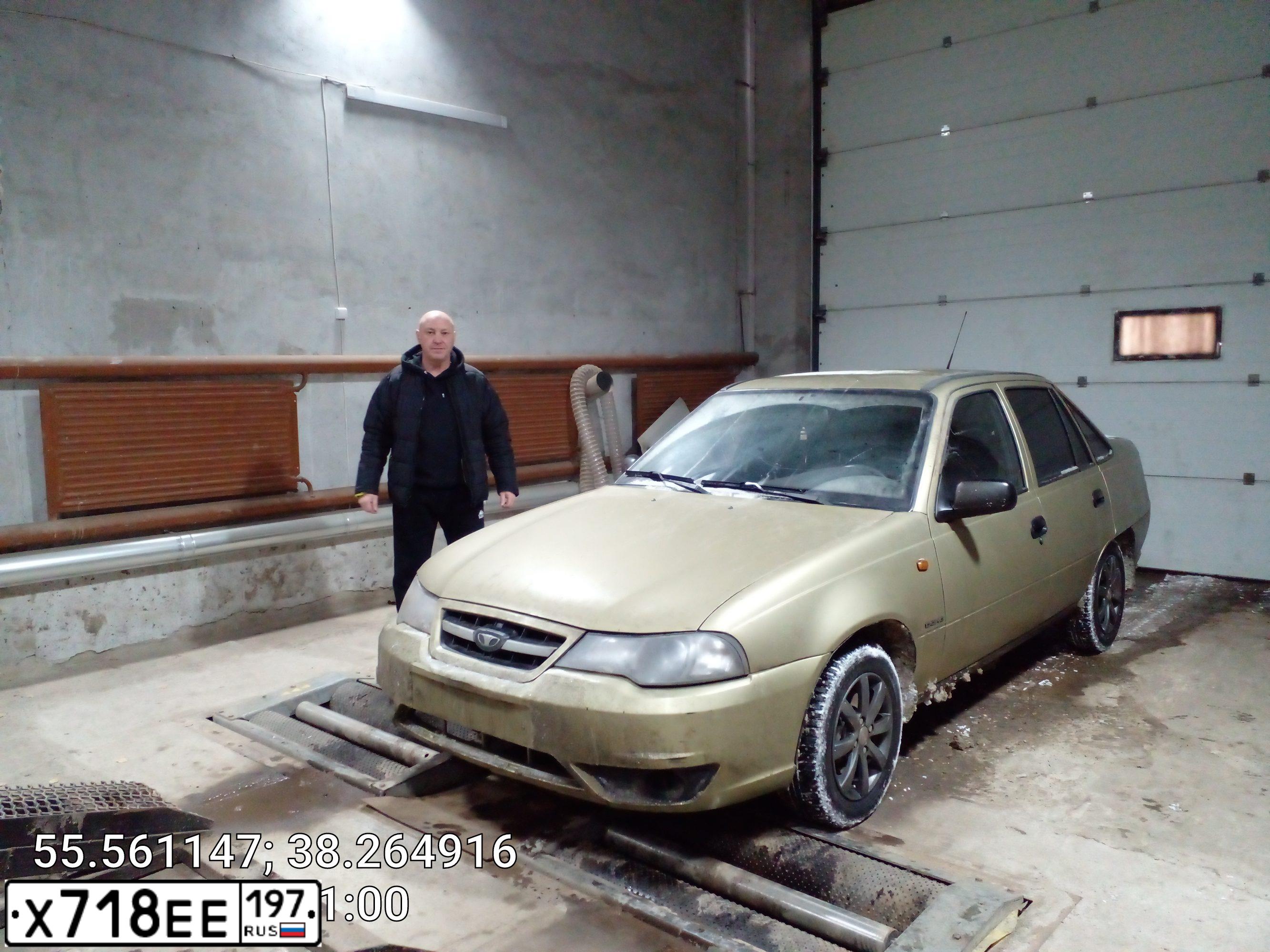 Фото автомобиля ДЭУ НЕКСИЯ, 2009 — госномер А866ВР550. Цвет: ПЕСОЧНЫЙ