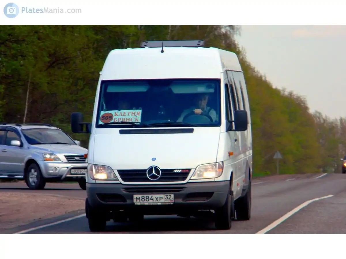 Фото автомобиля PEUGEOT 308, 2009 — госномер М884ХР190. Цвет: СЕРЫЙ
