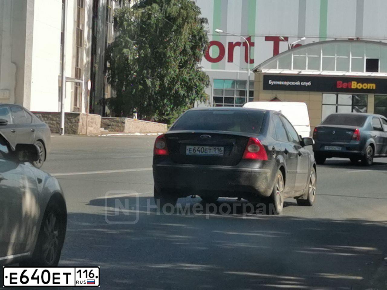 Фото автомобиля FORD FOCUS, 2007 — госномер Е640ЕТ116. Цвет: ЧЕРНЫЙ