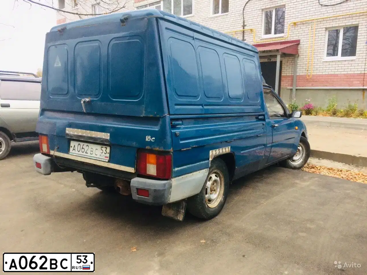 Фото автомобиля IZH 2717, 2002 — госномер К676АУ53. Цвет: СИНЯЯ БАЛТИКА
