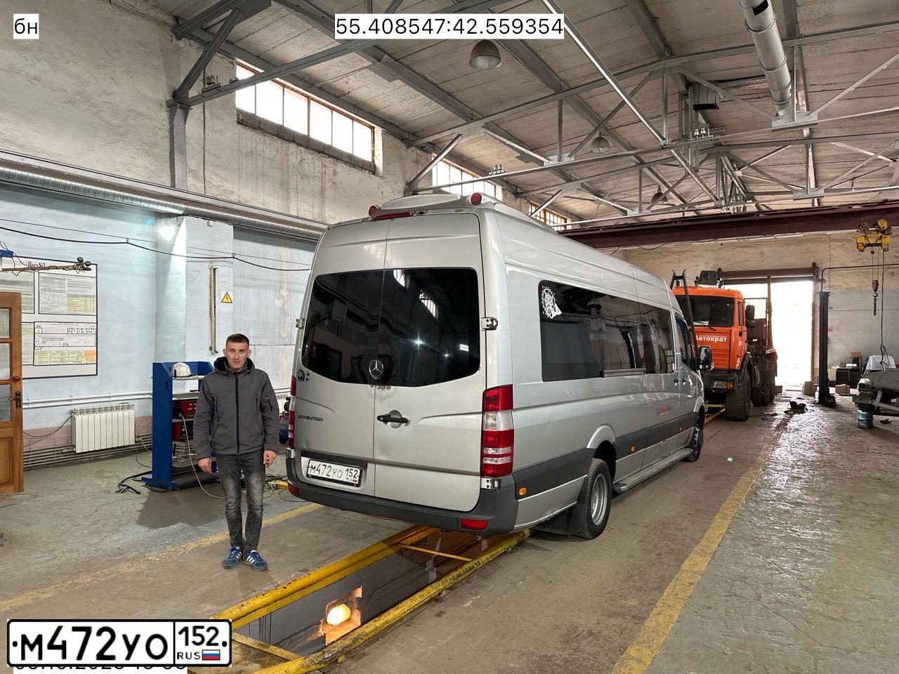 Фото автомобиля MERCEDES SPRINTER, 2014 — госномер М472УО152. Цвет: СЕРЕБРИСТЫЙ