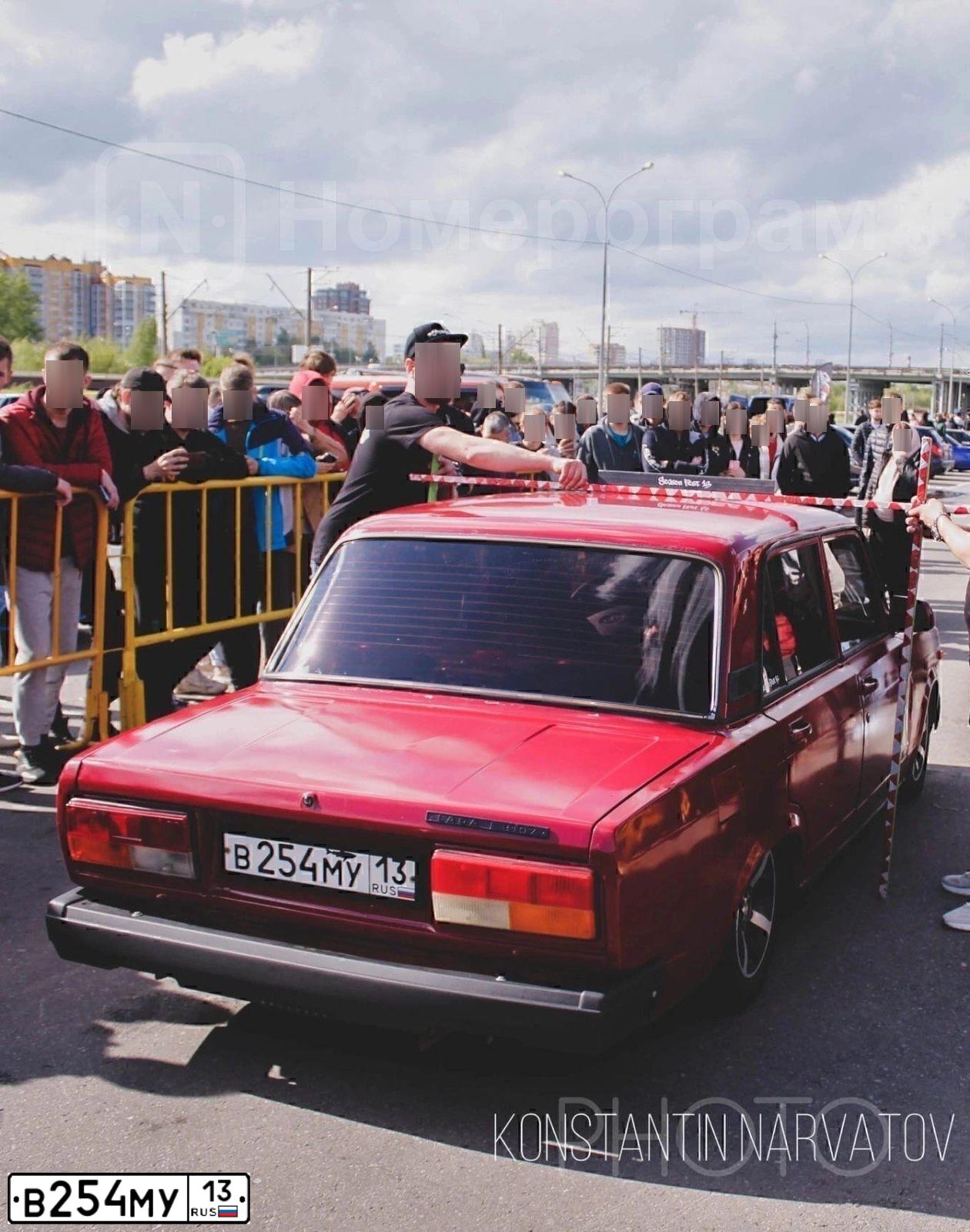 Фото автомобиля LADA 2107, 2006 — госномер В254МУ13. Цвет: ВИШНЕВЫЙ