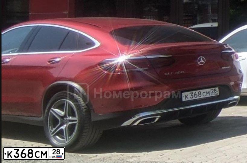 Фото автомобиля MERCEDES GLC-KLASSE, 2020 — госномер К368СМ28. Цвет: Красный