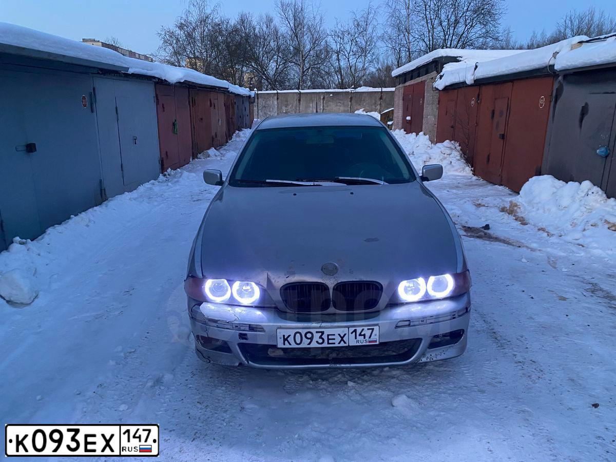 Фото автомобиля BMW SERIE 5, 1998 — госномер К093ЕХ147. Цвет: Серебристый