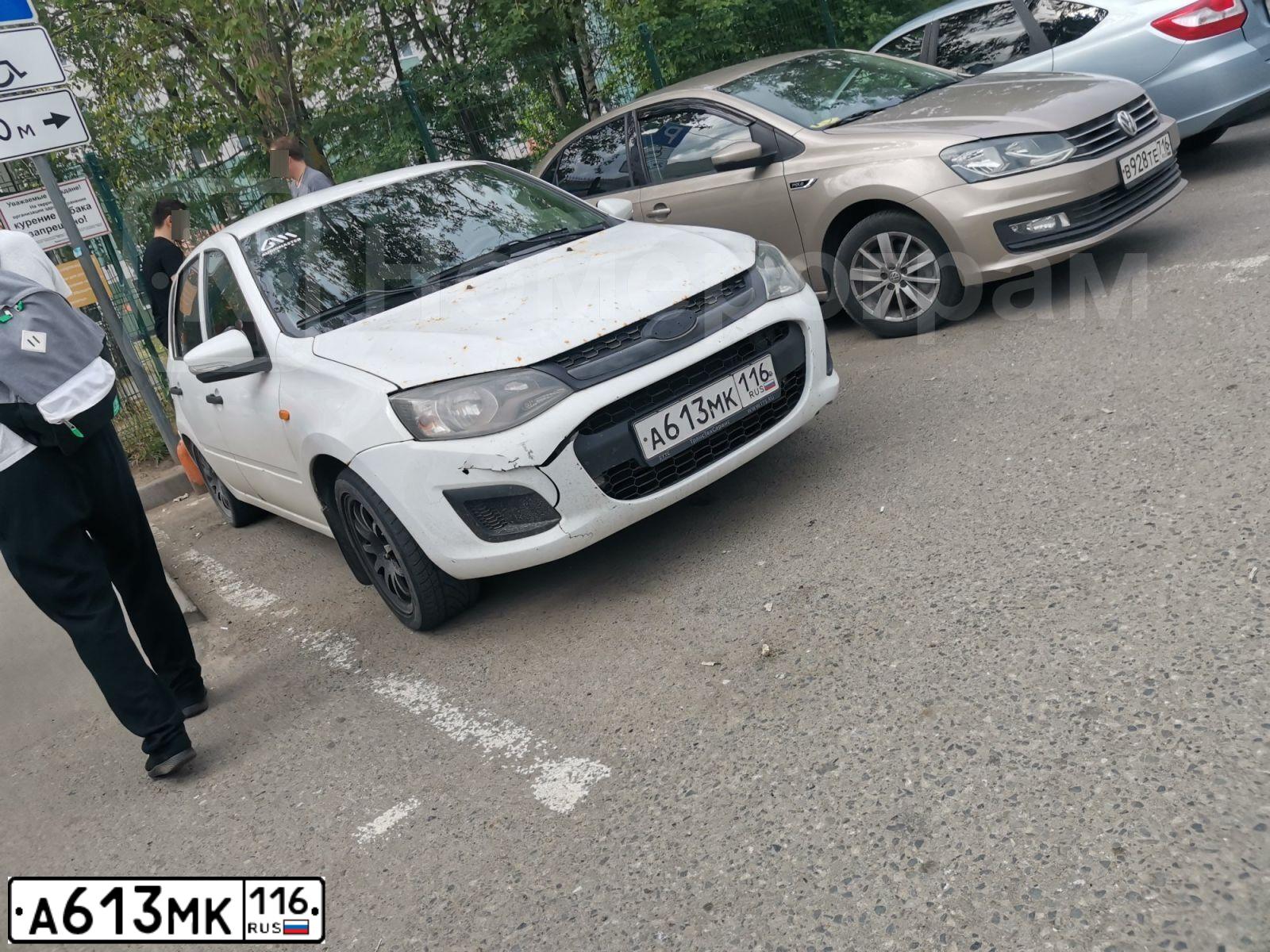 Фото автомобиля LADA 2192 KALINA, 2013 — госномер А613МК116. Цвет: БЕЛЫЙ