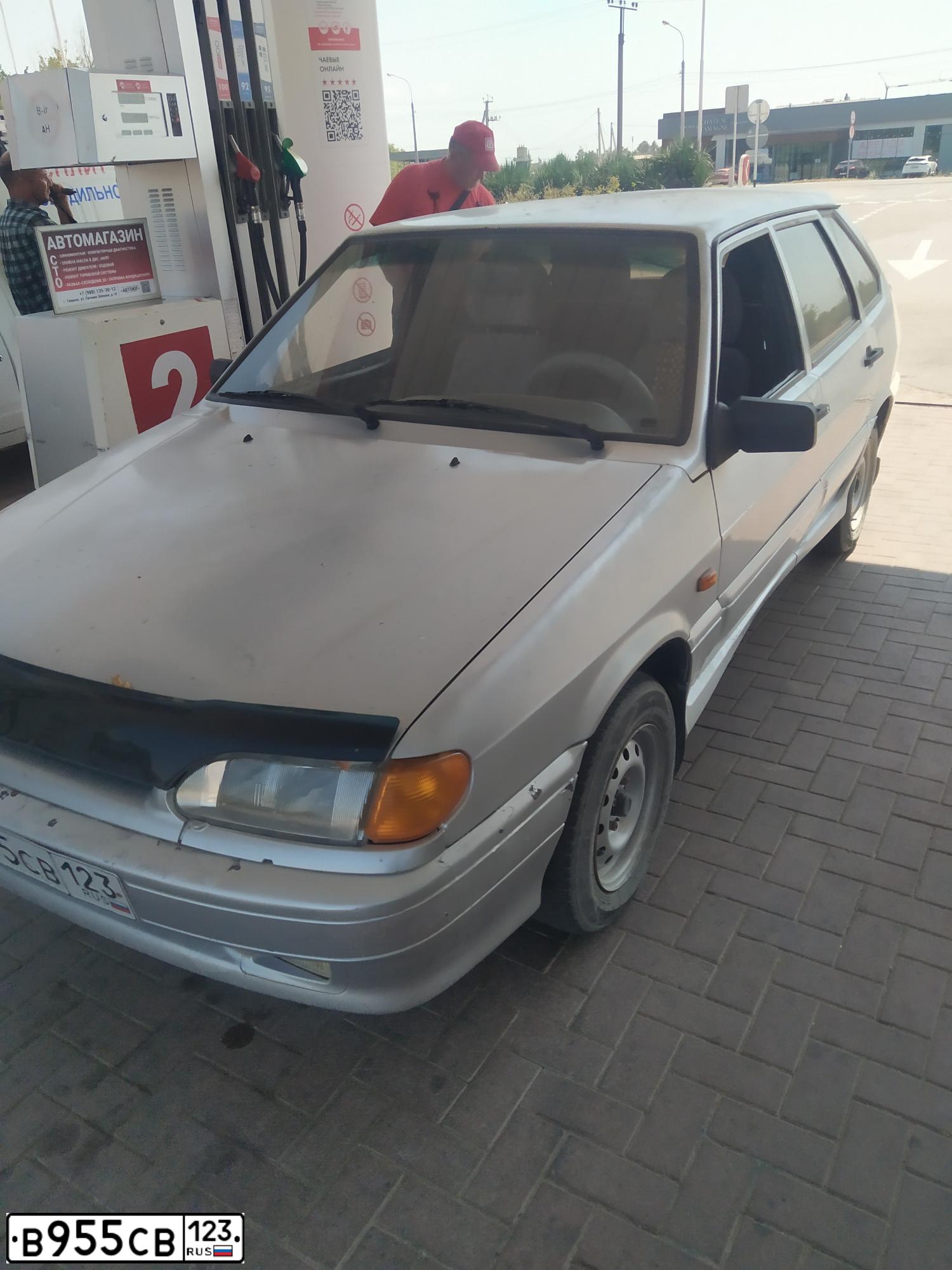 Фото автомобиля LADA 2114 SAMARA, 2007 — госномер У700НС93. Цвет: СЕРЕБРИСТЫЙ
