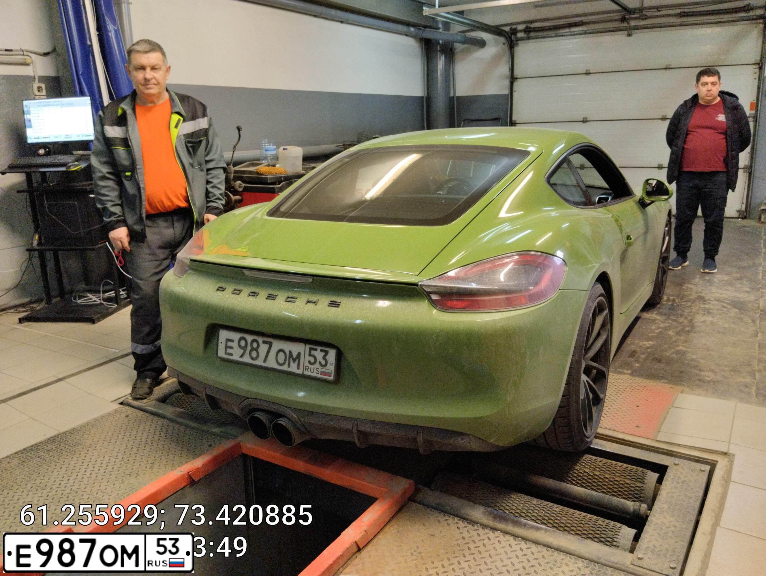 Фото автомобиля PORSCHE CAYMAN, 2013 — госномер Е517РЕ186