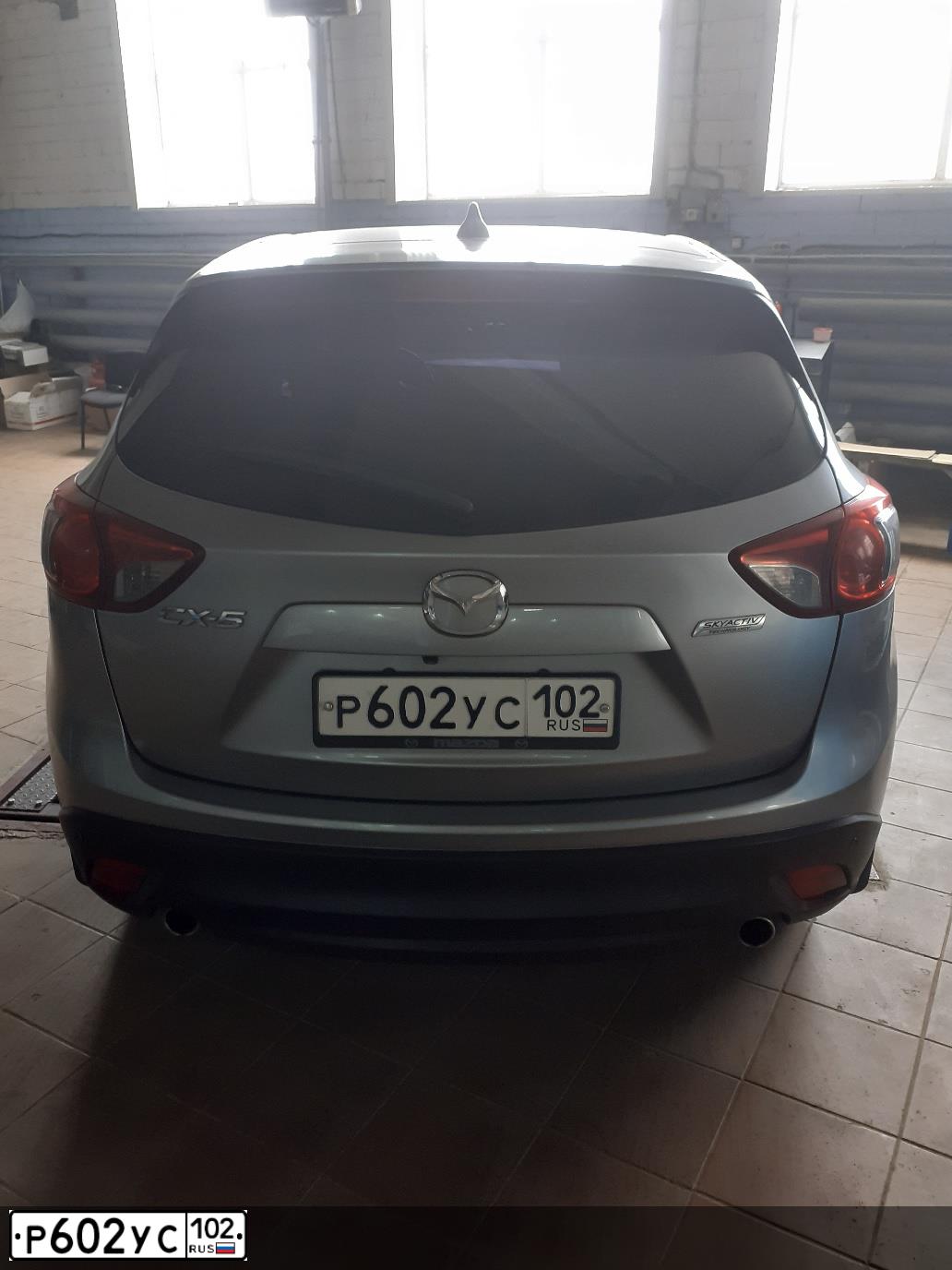 Фото автомобиля MAZDA CX-5, 2014 — госномер Р602УС102. Цвет: СЕРЕБРИСТЫЙ