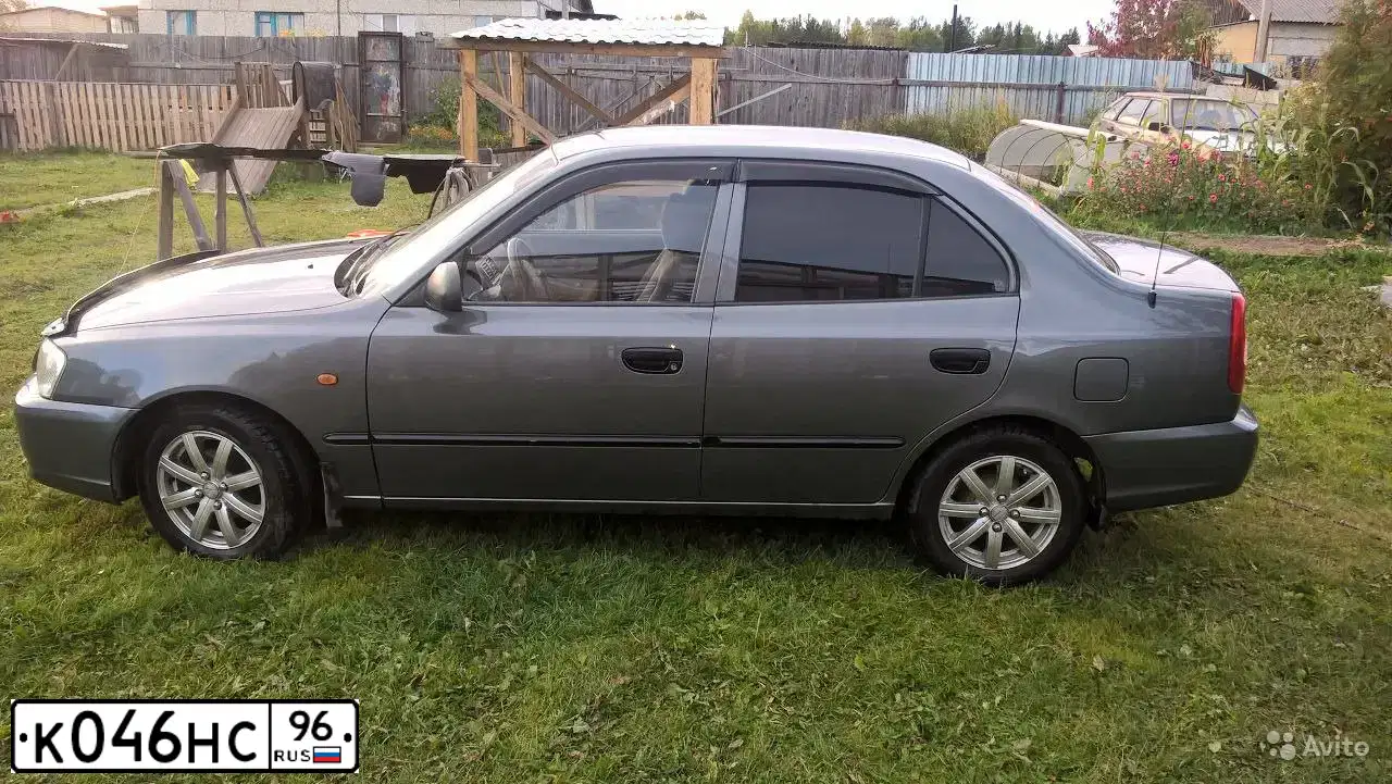 Фото автомобиля TAGAZ Z ACCENT, 2008 — госномер М849ЕР196. Цвет: СЕРЫЙ