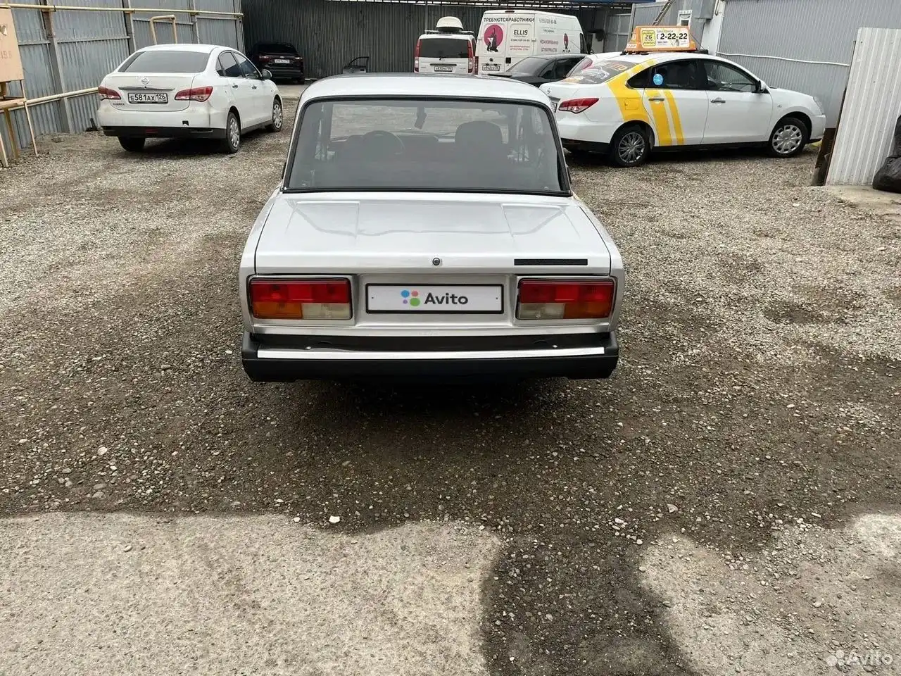 Фото автомобиля NISSAN ALMERA /AVTOVAZ/, 2018 — госномер Е581АХ126. Цвет: Белый