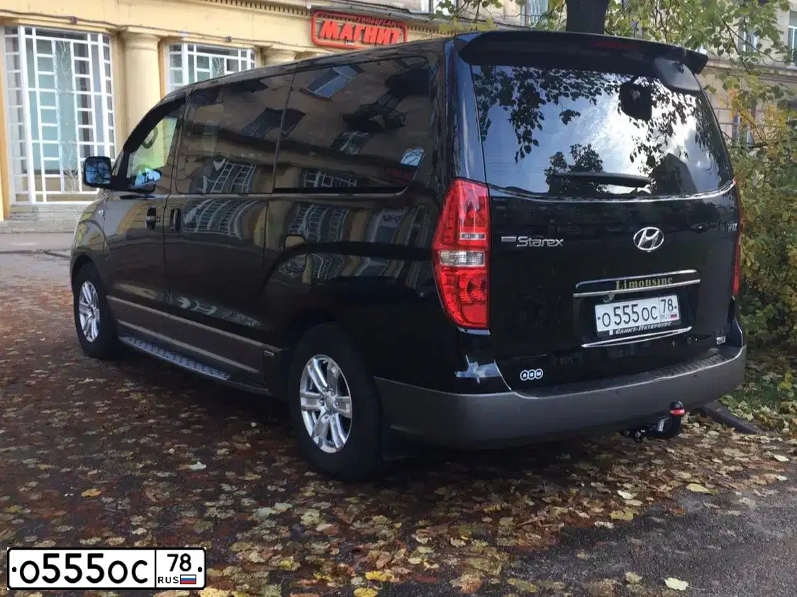Фото автомобиля TOYOTA LANDCRUISER, 2005 — госномер О599УР178. Цвет: СЕРЕБРИСТЫЙ