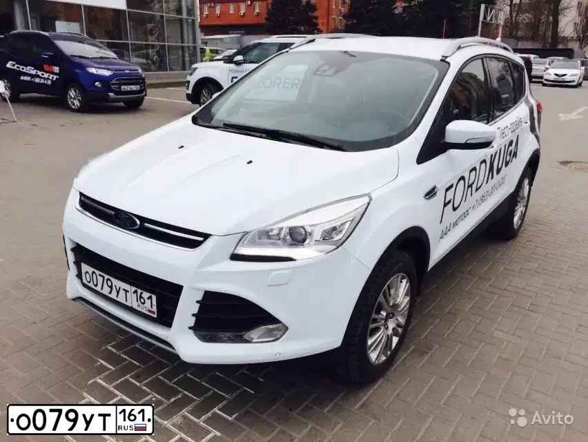 Фото автомобиля FORD KUGA, 2016 — госномер О079УТ161. Цвет: БЕЛЫЙ
