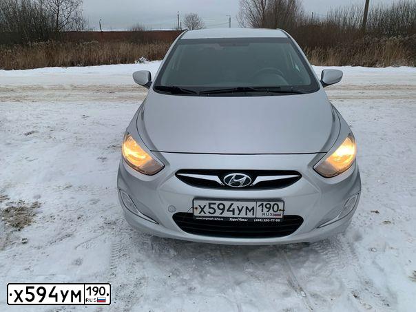Фото автомобиля HYUNDAI SOLARIS, 2012 — госномер Х157КР76. Цвет: СЕРЫЙ