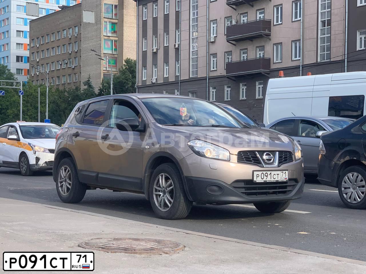 Фото автомобиля NISSAN QASHQAI, 2013 — госномер Р091СТ71. Цвет: СВЕТЛО-КОРИЧНЕВЫЙ