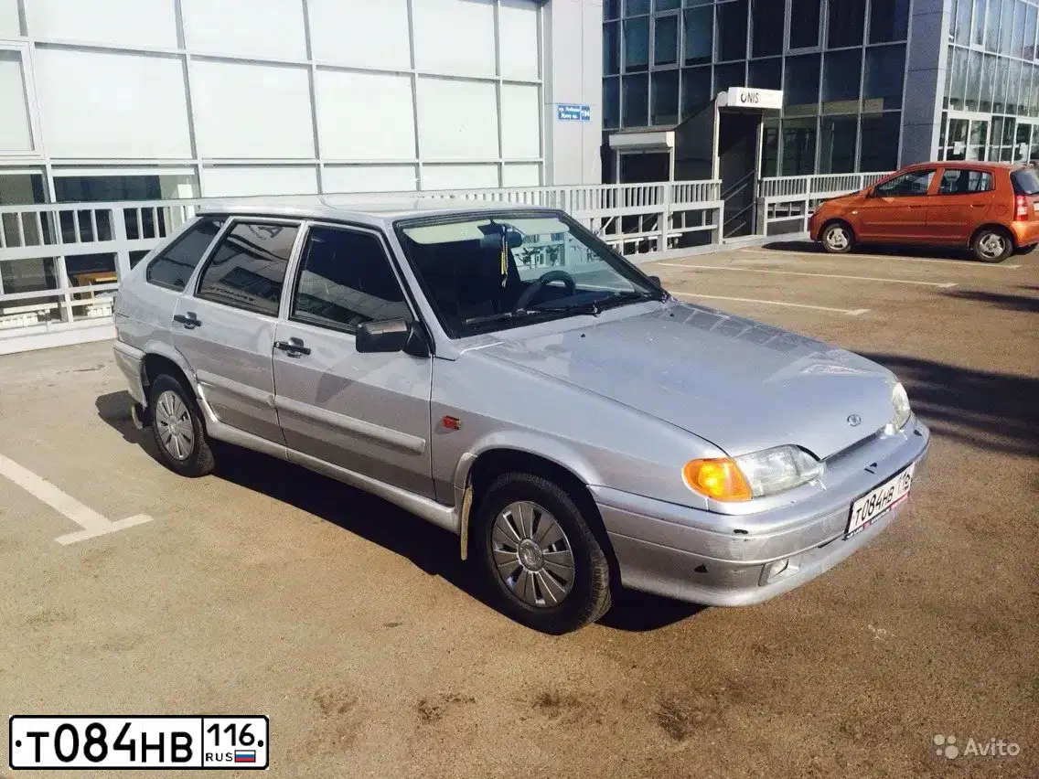 Фото автомобиля LADA 2114 SAMARA, 2013 — госномер А003ОА21. Цвет: СВЕТЛО-СЕРЕБРИСТЫЙ МЕТАЛЛ