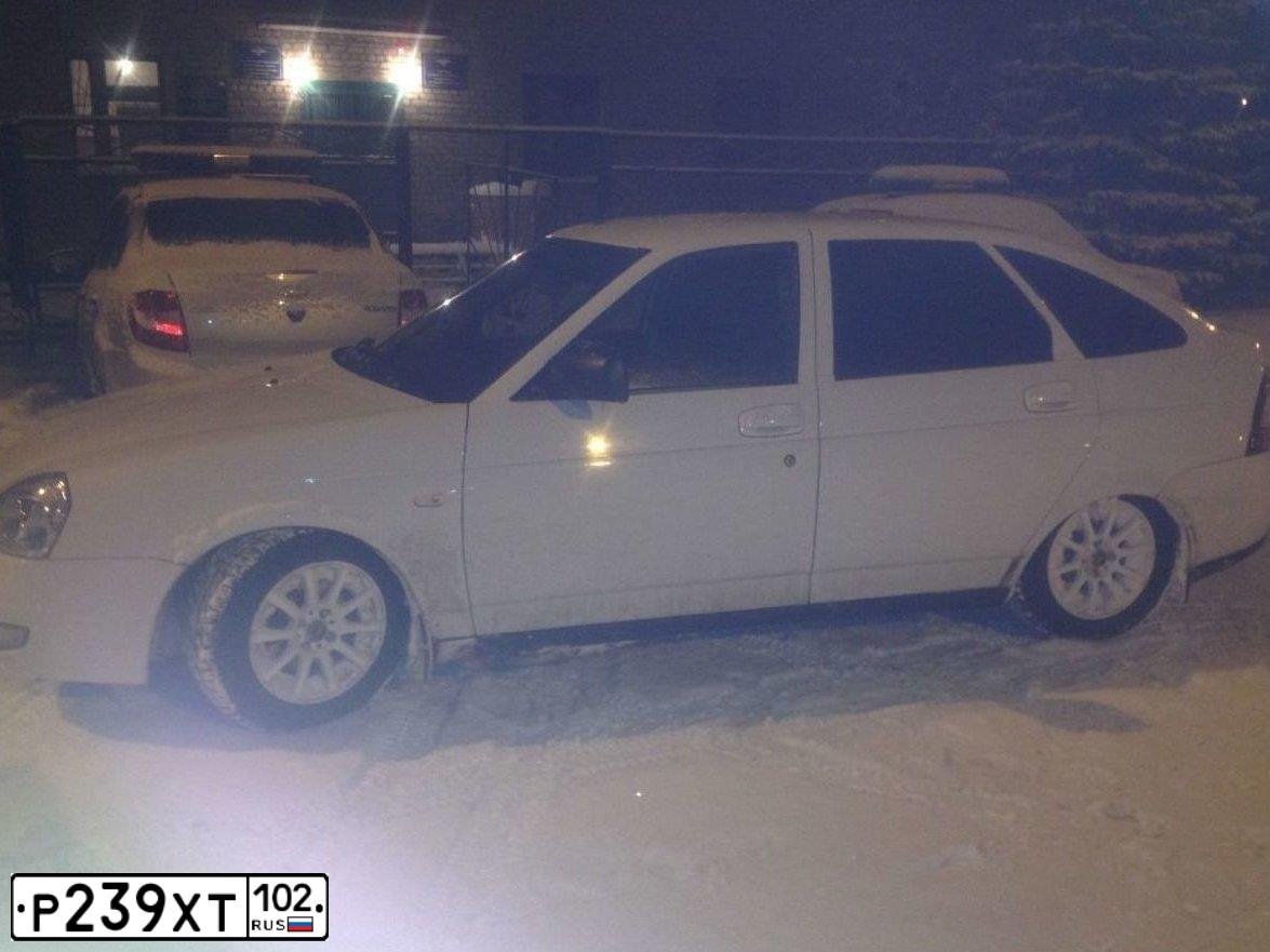 Фото автомобиля LADA PRIORA, 2014 — госномер Н720ВУ702. Цвет: Белый