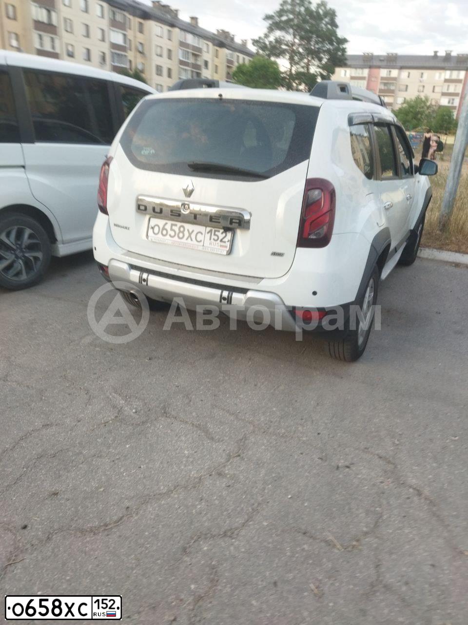 Фото автомобиля RENAULT DUSTER, 2017 — госномер О658ХС152. Цвет: Белый